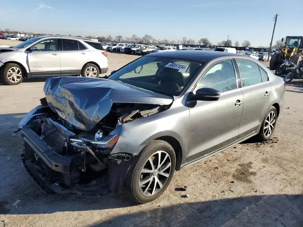 3VWDB7AJ0JM263600 2018 VOLKSWAGEN JETTA - Image 1