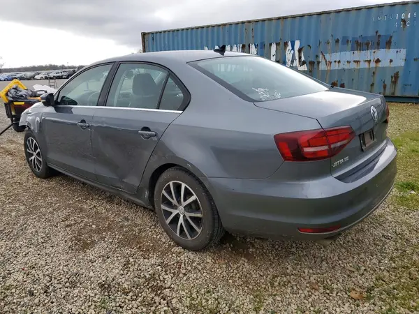 3VWDB7AJ1HM221639 2017 VOLKSWAGEN JETTA - Image 2