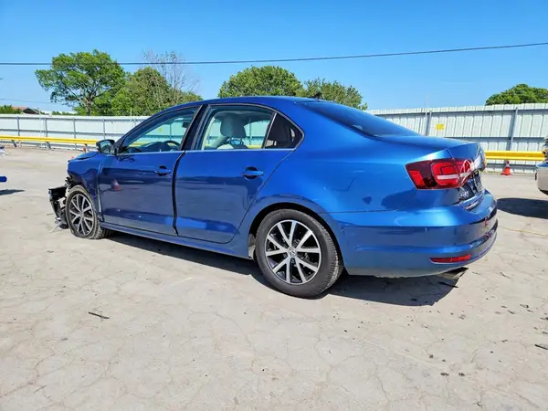 3VWDB7AJ1HM225349 2017 VOLKSWAGEN JETTA - Image 2