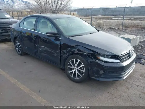 3VWDB7AJ1HM226971 2017 VOLKSWAGEN JETTA - Image 1
