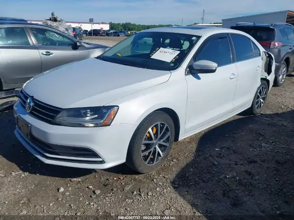 3VWDB7AJ1HM236660 2017 VOLKSWAGEN JETTA - Image 2