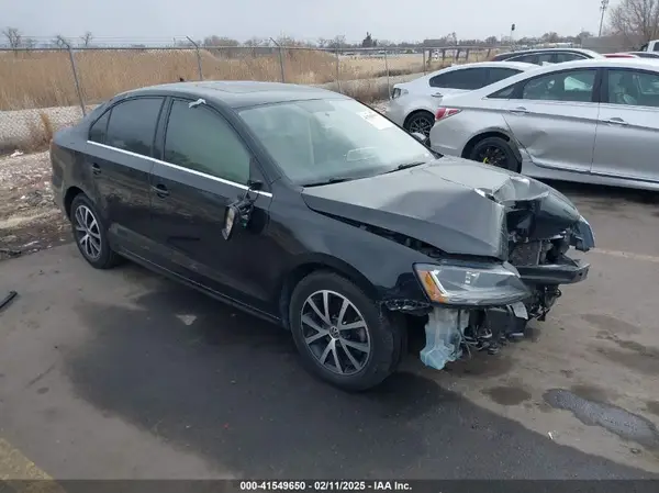 3VWDB7AJ1HM240157 2017 VOLKSWAGEN JETTA - Image 1