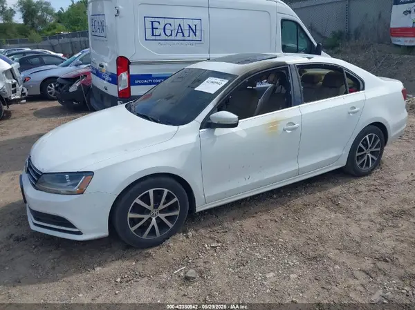 3VWDB7AJ1HM241499 2017 VOLKSWAGEN JETTA - Image 2