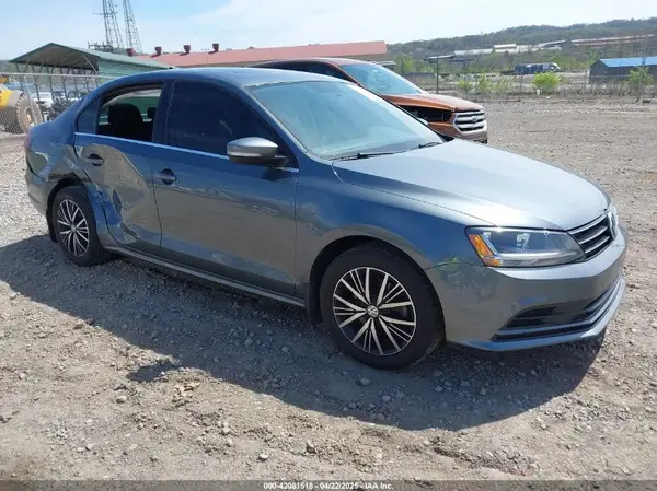 3VWDB7AJ1HM242880 2017 VOLKSWAGEN JETTA - Image 1