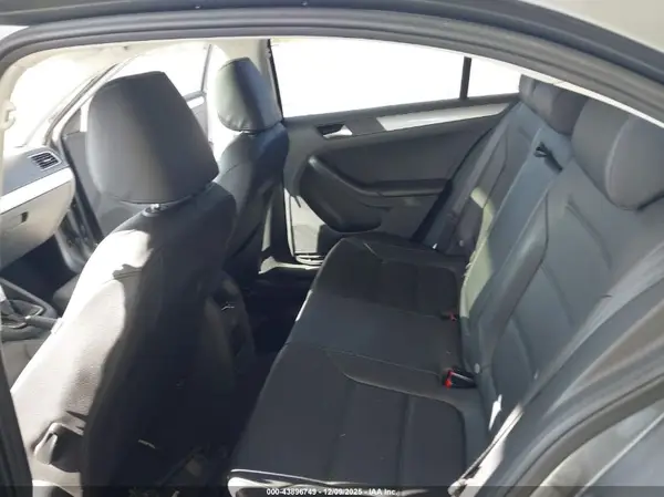 3VWDB7AJ1HM243561 2017 VOLKSWAGEN JETTA - Image 8