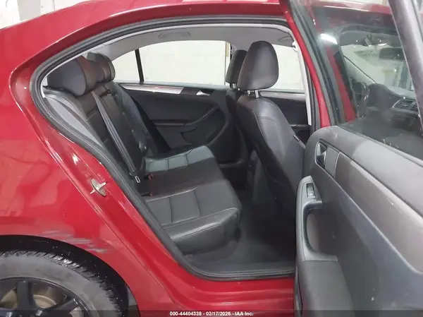 3VWDB7AJ1HM245827 2017 VOLKSWAGEN JETTA - Image 8