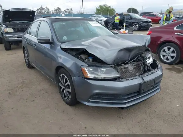3VWDB7AJ1HM259923 2017 VOLKSWAGEN JETTA - Image 1