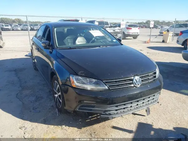 3VWDB7AJ1HM269139 2017 VOLKSWAGEN JETTA - Image 1