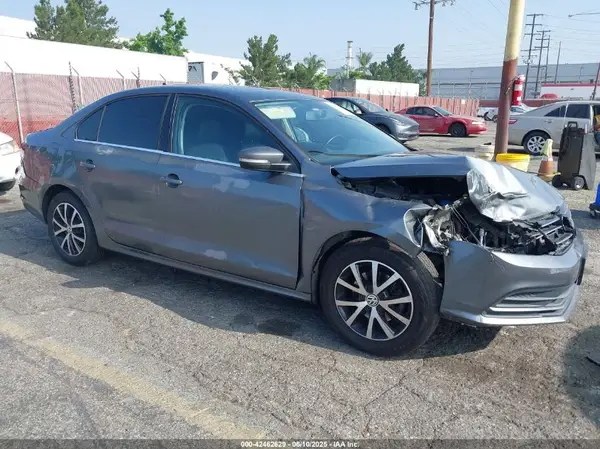 3VWDB7AJ1HM281520 2017 VOLKSWAGEN JETTA - Image 1