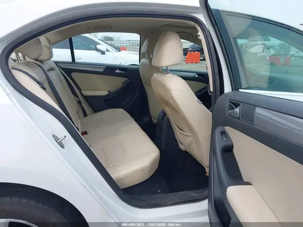 3VWDB7AJ1HM287141 2017 VOLKSWAGEN JETTA - Image 8
