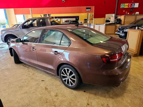 3VWDB7AJ1HM289729 2017 VOLKSWAGEN JETTA - Image 2