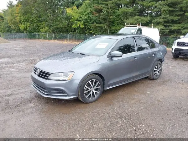 3VWDB7AJ1HM292632 2017 VOLKSWAGEN JETTA - Image 2