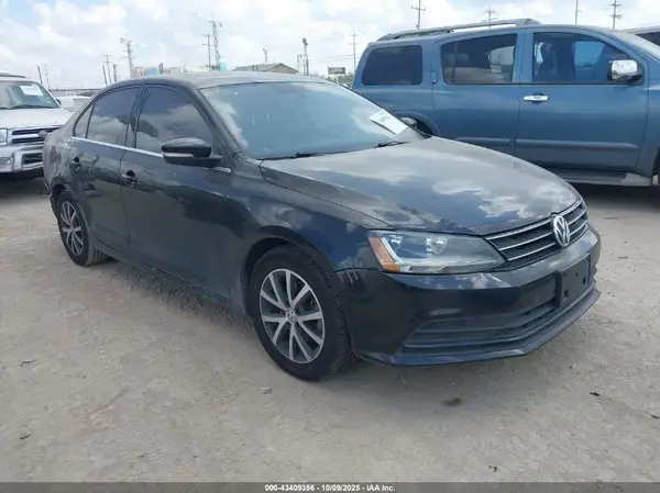 3VWDB7AJ1HM293280 2017 VOLKSWAGEN JETTA - Image 1