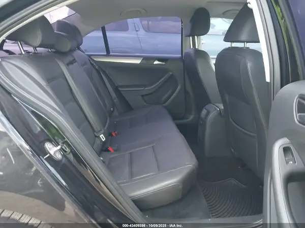 3VWDB7AJ1HM293280 2017 VOLKSWAGEN JETTA - Image 8