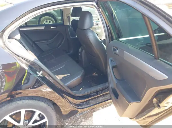 3VWDB7AJ1HM304794 2017 VOLKSWAGEN JETTA - Image 8