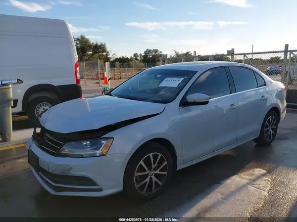 3VWDB7AJ1HM312216 2017 VOLKSWAGEN JETTA - Image 2