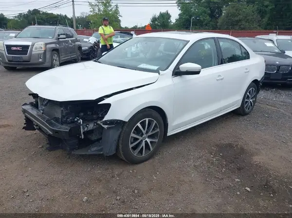 3VWDB7AJ1HM312300 2017 VOLKSWAGEN JETTA - Image 2