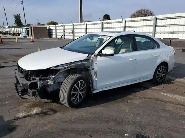 3VWDB7AJ1HM313074 2017 VOLKSWAGEN JETTA - Image 1