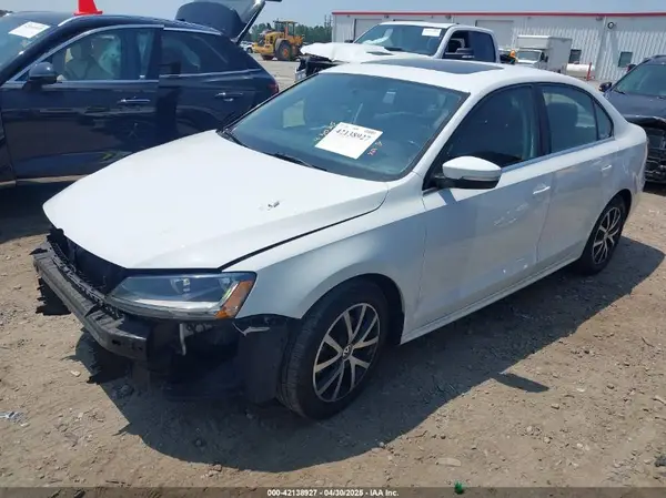 3VWDB7AJ1HM315214 2017 VOLKSWAGEN JETTA - Image 2