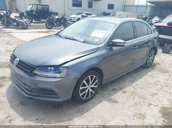 3VWDB7AJ1HM315584 2017 VOLKSWAGEN JETTA - Image 2