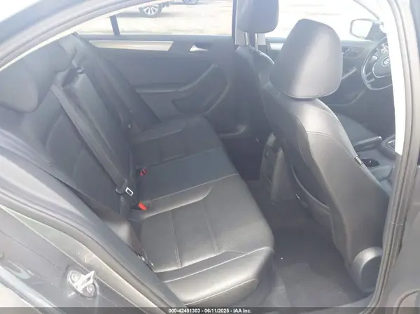 3VWDB7AJ1HM315584 2017 VOLKSWAGEN JETTA - Image 8
