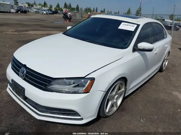 3VWDB7AJ1HM320347 2017 VOLKSWAGEN JETTA - Image 2
