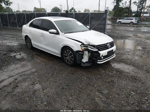 3VWDB7AJ1HM329677 2017 VOLKSWAGEN JETTA - Image 1