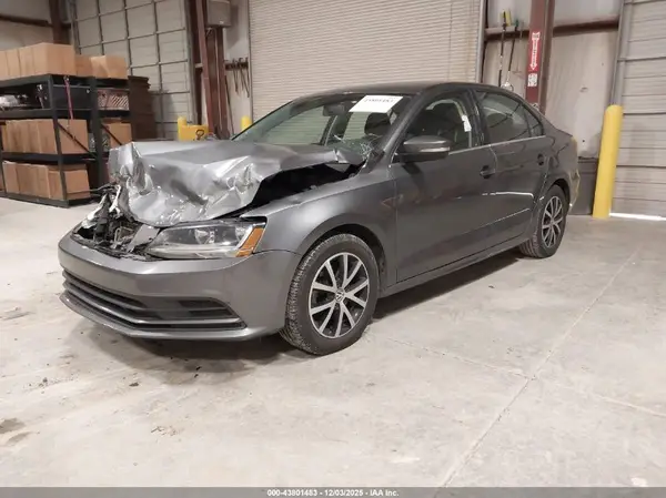 3VWDB7AJ1HM358886 2017 VOLKSWAGEN JETTA - Image 2