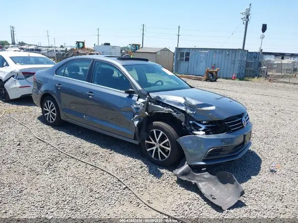 3VWDB7AJ1HM366874 2017 VOLKSWAGEN JETTA - Image 1