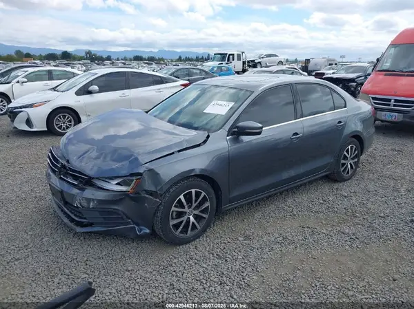 3VWDB7AJ1HM373680 2017 VOLKSWAGEN JETTA - Image 2