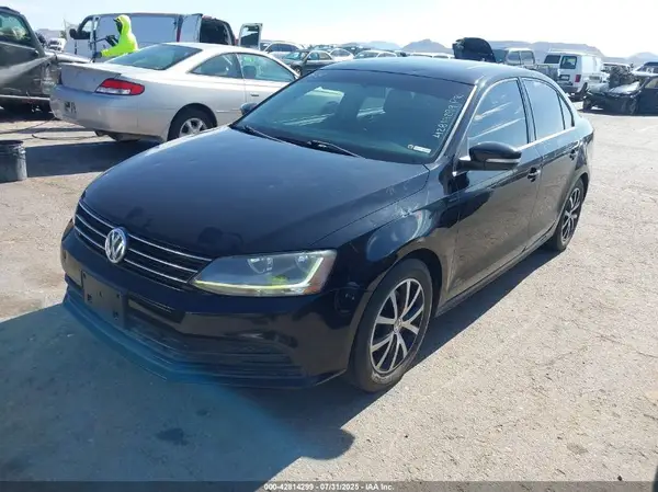 3VWDB7AJ1HM376028 2017 VOLKSWAGEN JETTA - Image 2
