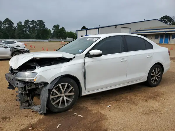 3VWDB7AJ1HM380323 2017 VOLKSWAGEN JETTA - Image 1