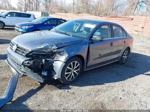 3VWDB7AJ1HM388907 2017 VOLKSWAGEN JETTA - Image 2