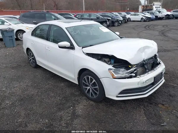 3VWDB7AJ1HM393427 2017 VOLKSWAGEN JETTA - Image 1