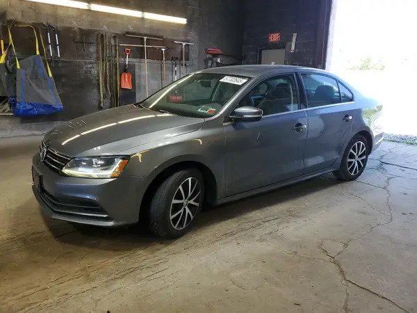 3VWDB7AJ1HM393976 2017 VOLKSWAGEN JETTA - Image 1