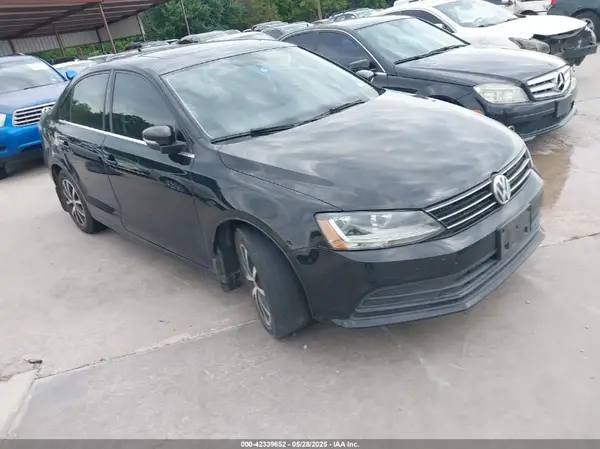 3VWDB7AJ1HM402515 2017 VOLKSWAGEN JETTA - Image 1