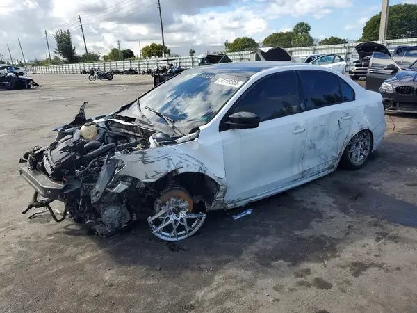 3VWDB7AJ1JM223879 2018 VOLKSWAGEN JETTA - Image 1