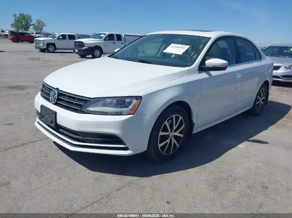 3VWDB7AJ1JM226409 2018 VOLKSWAGEN JETTA - Image 2