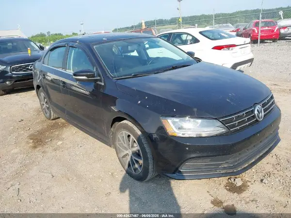 3VWDB7AJ1JM228984 2018 VOLKSWAGEN JETTA - Image 1