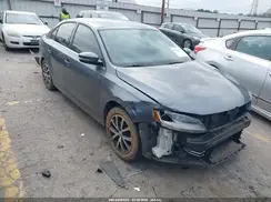 3VWDB7AJ1JM229830 2018 VOLKSWAGEN JETTA