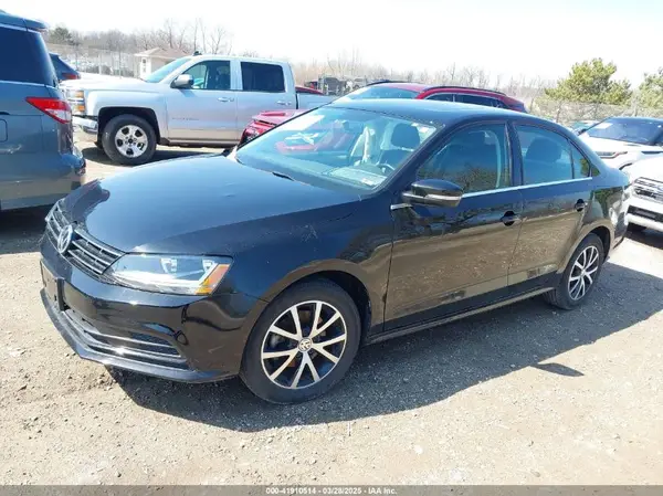 3VWDB7AJ1JM248782 2018 VOLKSWAGEN JETTA - Image 2