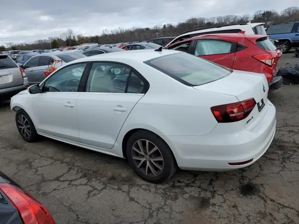 3VWDB7AJ1JM253870 2018 VOLKSWAGEN JETTA - Image 2