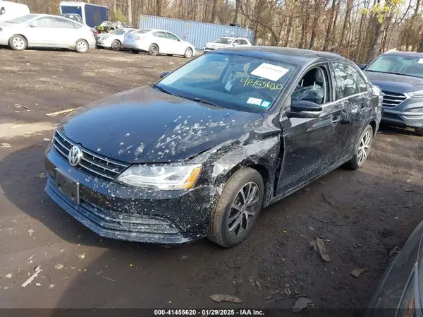 3VWDB7AJ1JM262004 2018 VOLKSWAGEN JETTA - Image 2