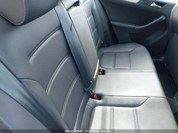 3VWDB7AJ1JM262004 2018 VOLKSWAGEN JETTA - Image 8