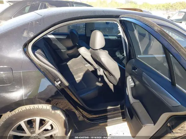 3VWDB7AJ2HM200704 2017 VOLKSWAGEN JETTA - Image 8