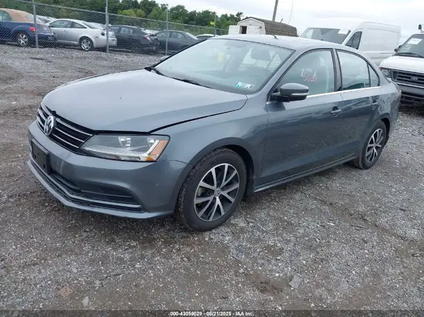 3VWDB7AJ2HM201514 2017 VOLKSWAGEN JETTA - Image 2