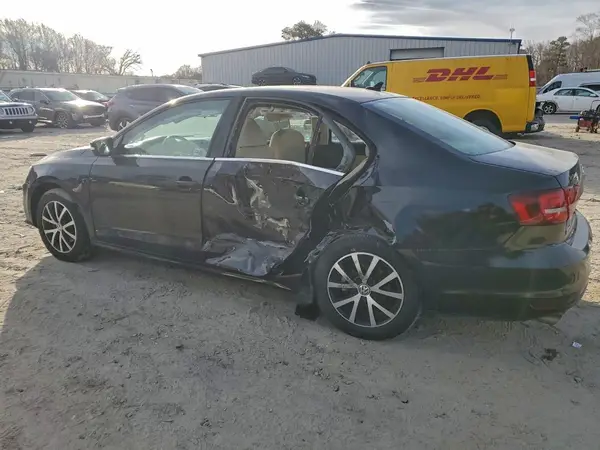 3VWDB7AJ2HM201724 2017 VOLKSWAGEN JETTA - Image 2