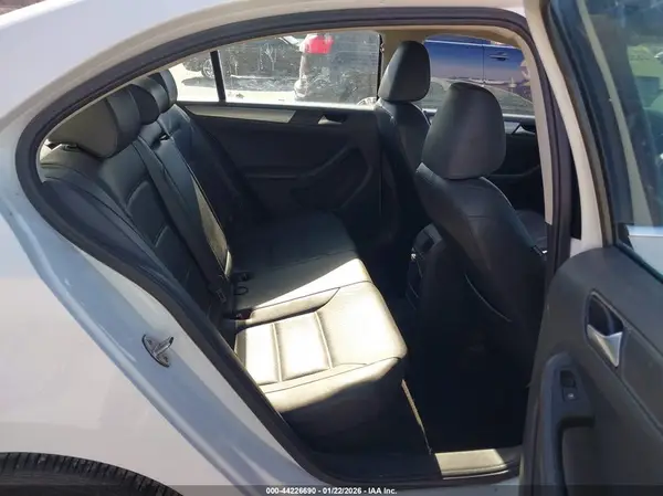 3VWDB7AJ2HM204137 2017 VOLKSWAGEN JETTA - Image 8