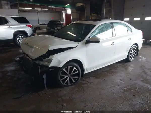 3VWDB7AJ2HM205207 2017 VOLKSWAGEN JETTA - Image 2