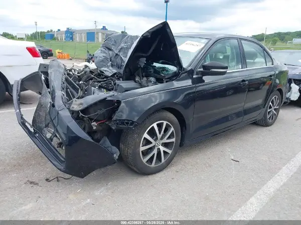 3VWDB7AJ2HM206485 2017 VOLKSWAGEN JETTA - Image 2